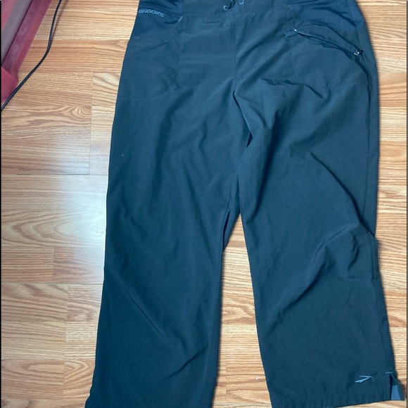 Brooks capris - Picture 10 of 10